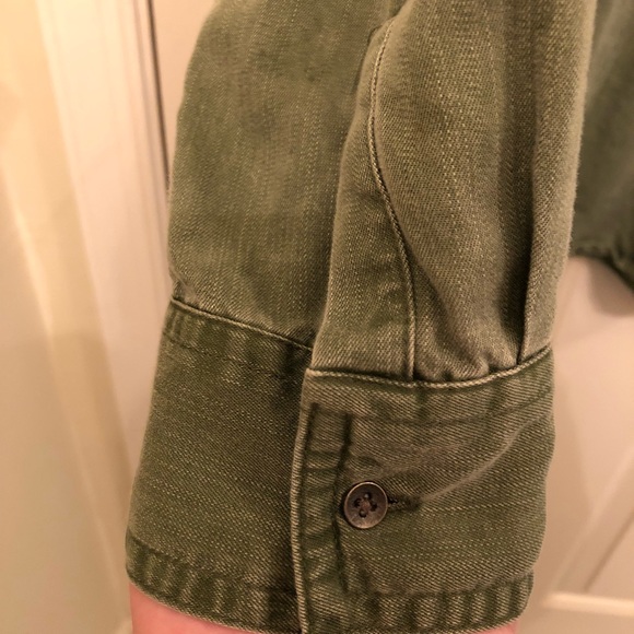 Old Navy Army Green Button Down - Picture 4 of 5